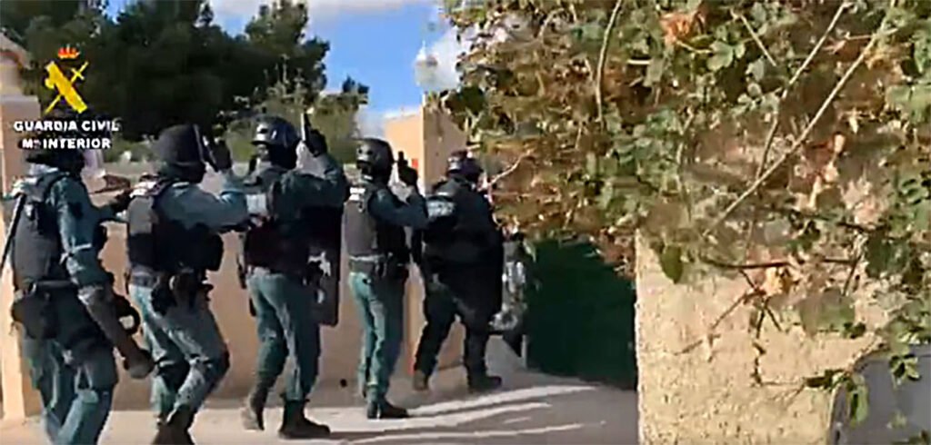 operacja Guardi Civil w Alicante